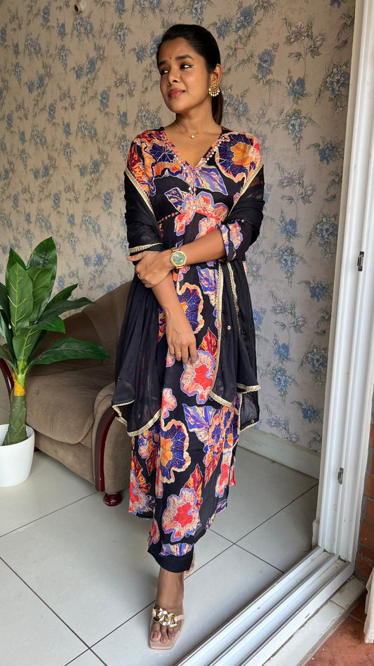 Black floral embroidered 3 piece kurti suit