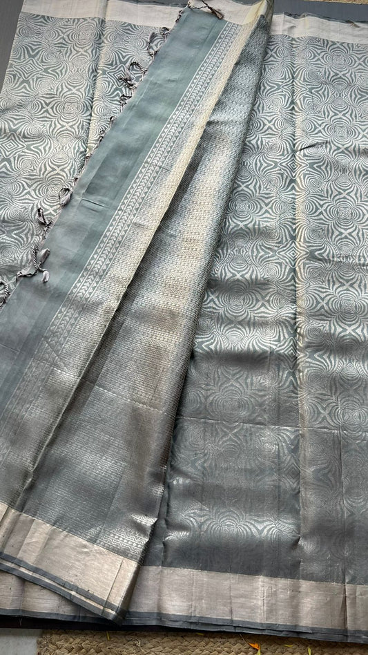 Grey silver kanjivaram silk saree with blouse