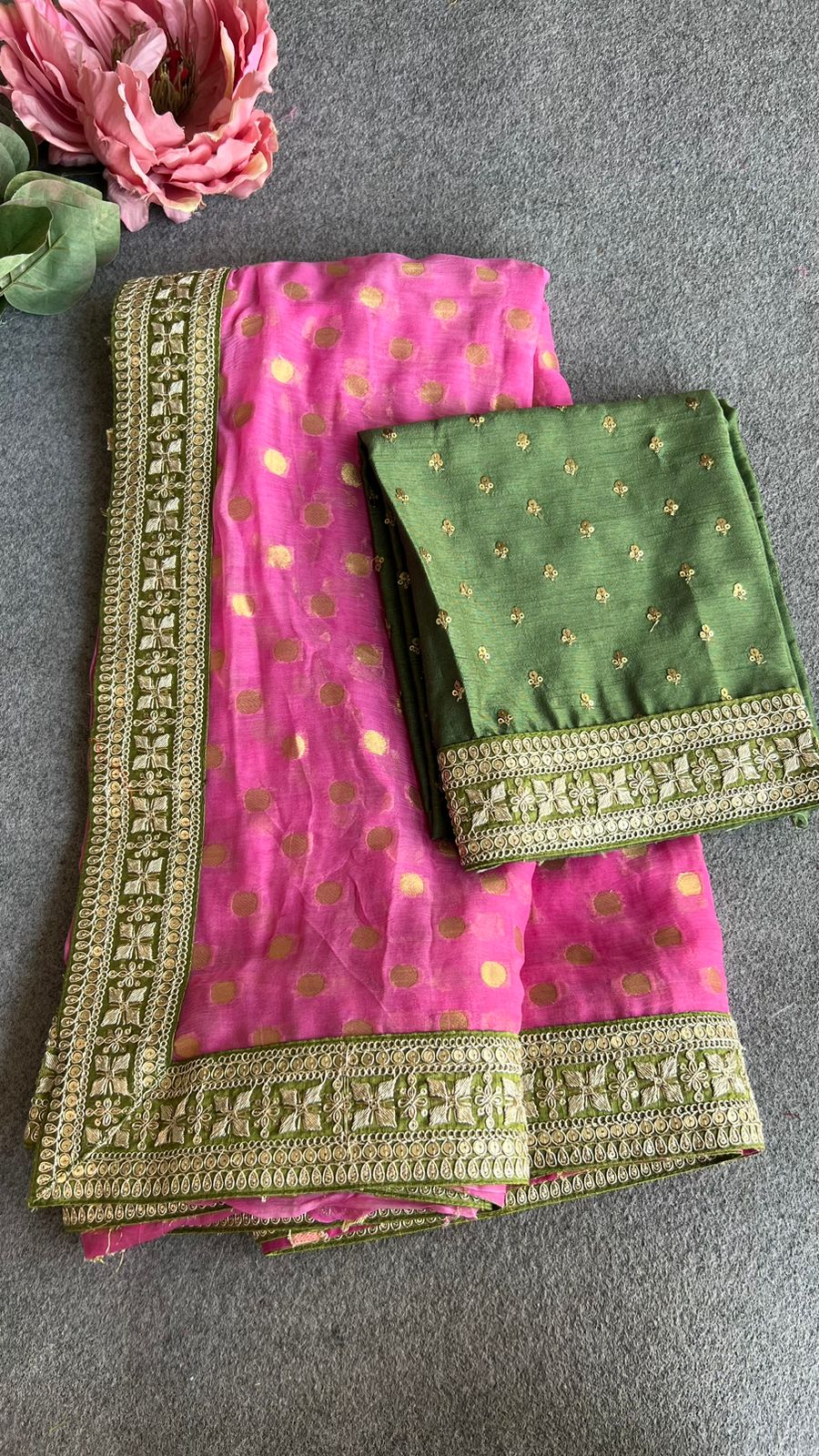 Pink Chiffon butta saree with blouse