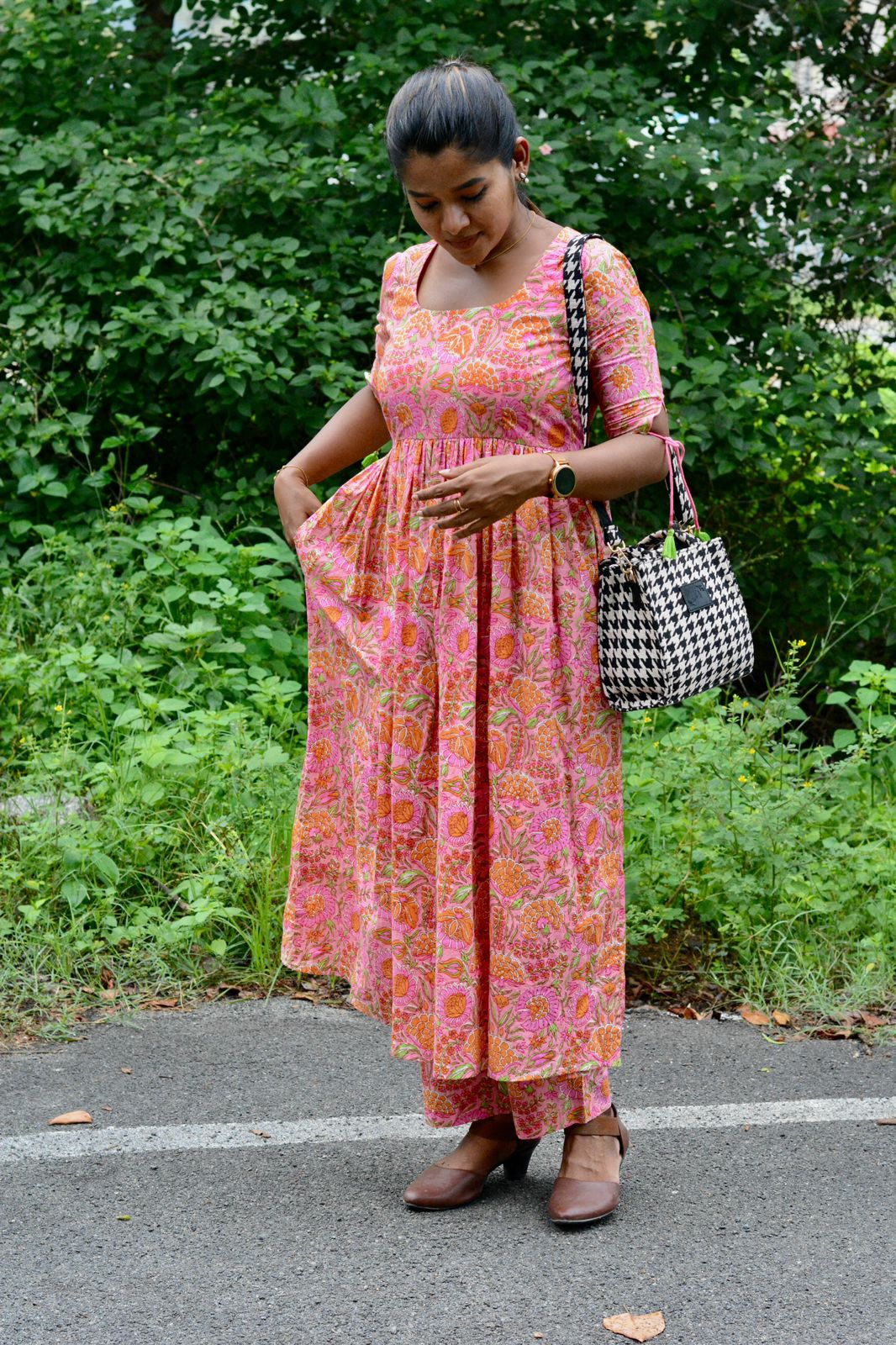 Pink floral printed cotton 2 piece kurti suit