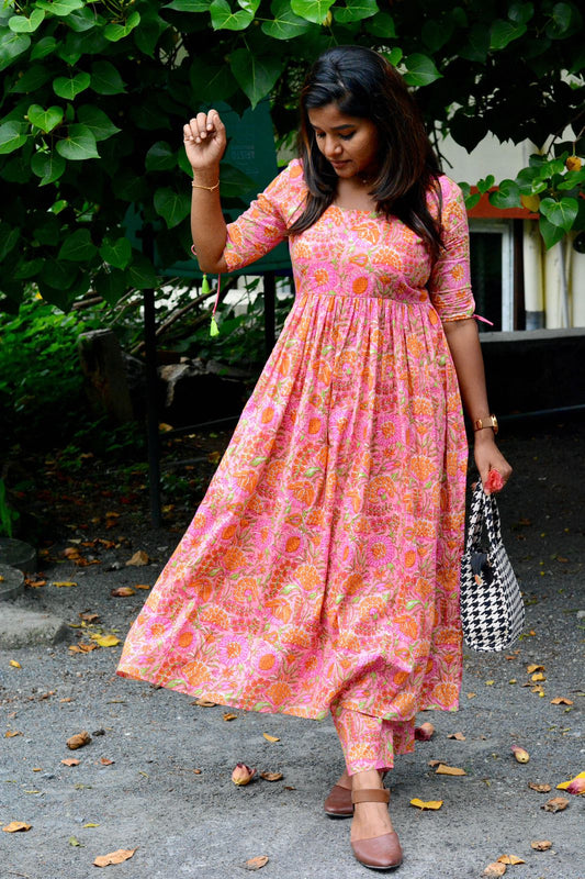 Pink floral printed cotton 2 piece kurti suit