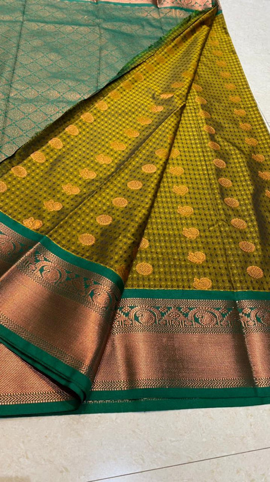 Mehandi green semi silk saree with blouse - Threads