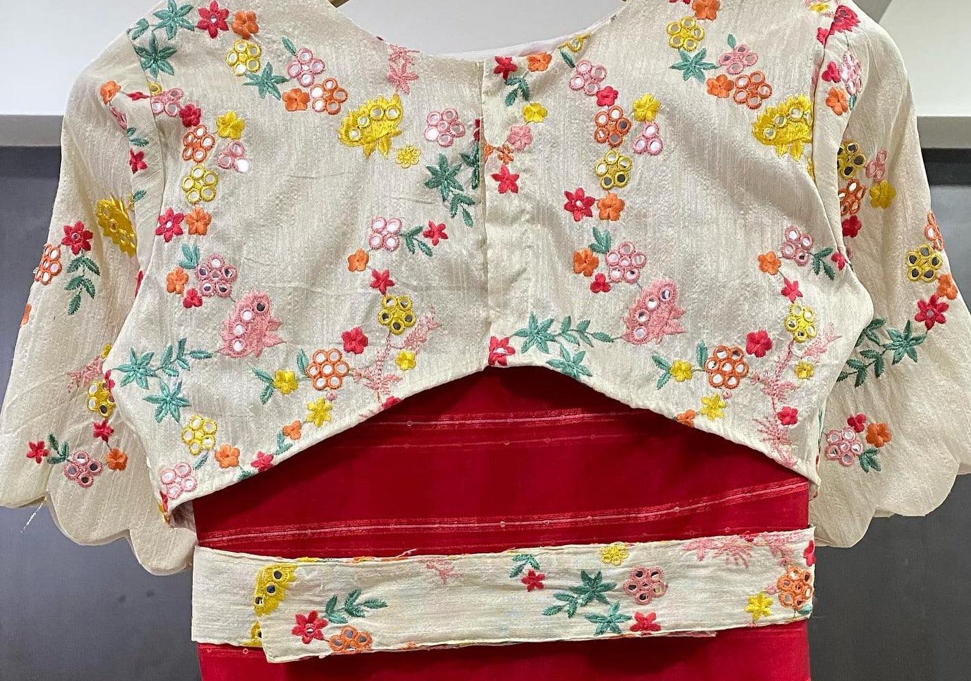 Blouse Back Zip - Threads