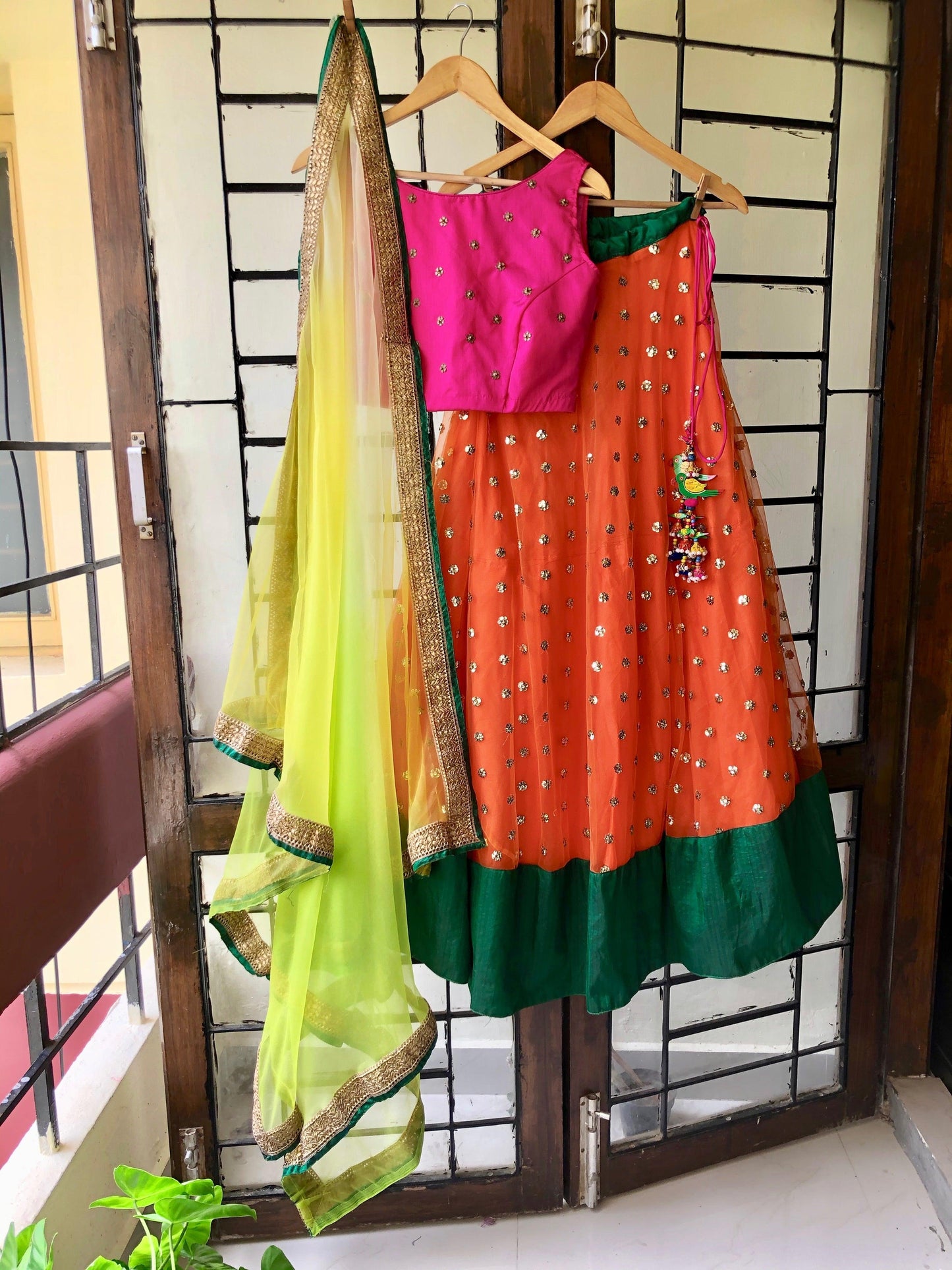 Orange Brunch - Threads