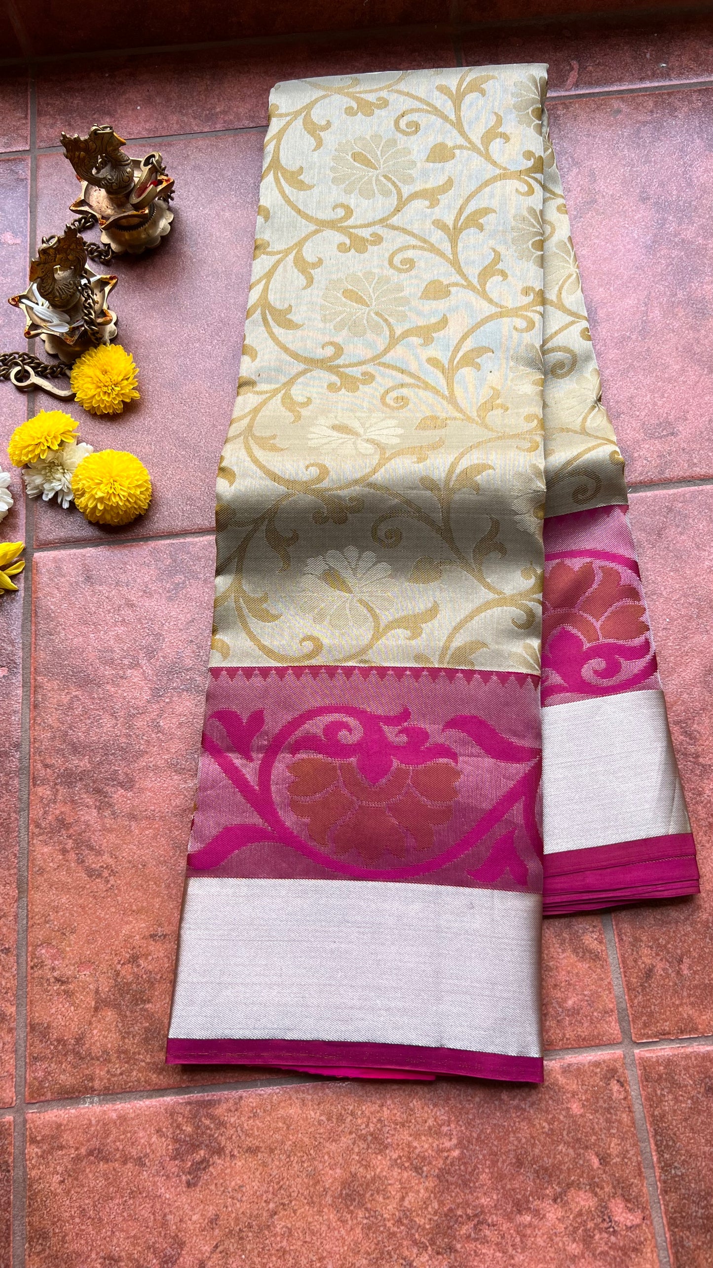 Cream and Pink kanchipuram silk saree with blouse - Threads