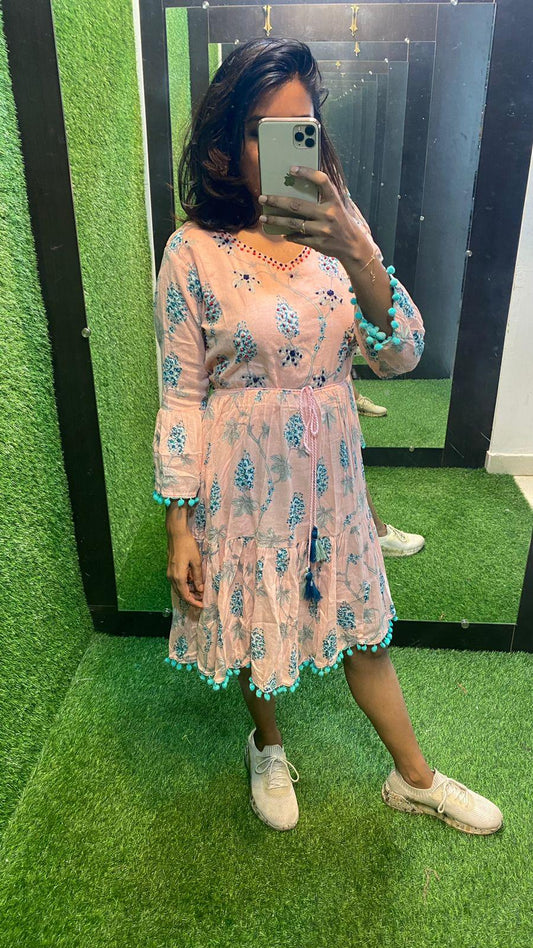 Peach floral Cotton printed short kurti top - Threads