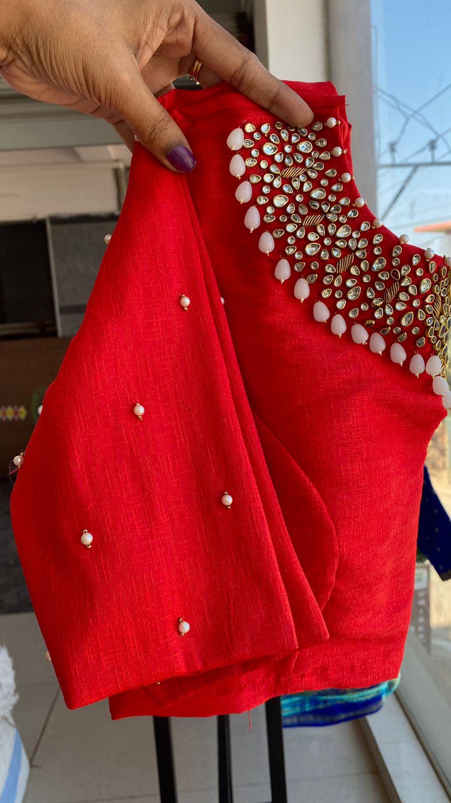 JEWEL NECK BLOUSE