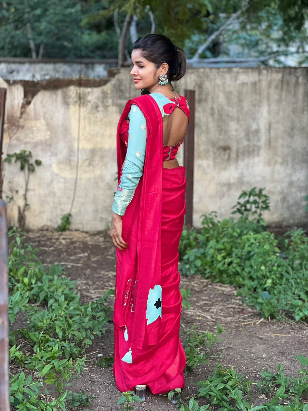 Pink marble silk saree with  embroidery blouseq