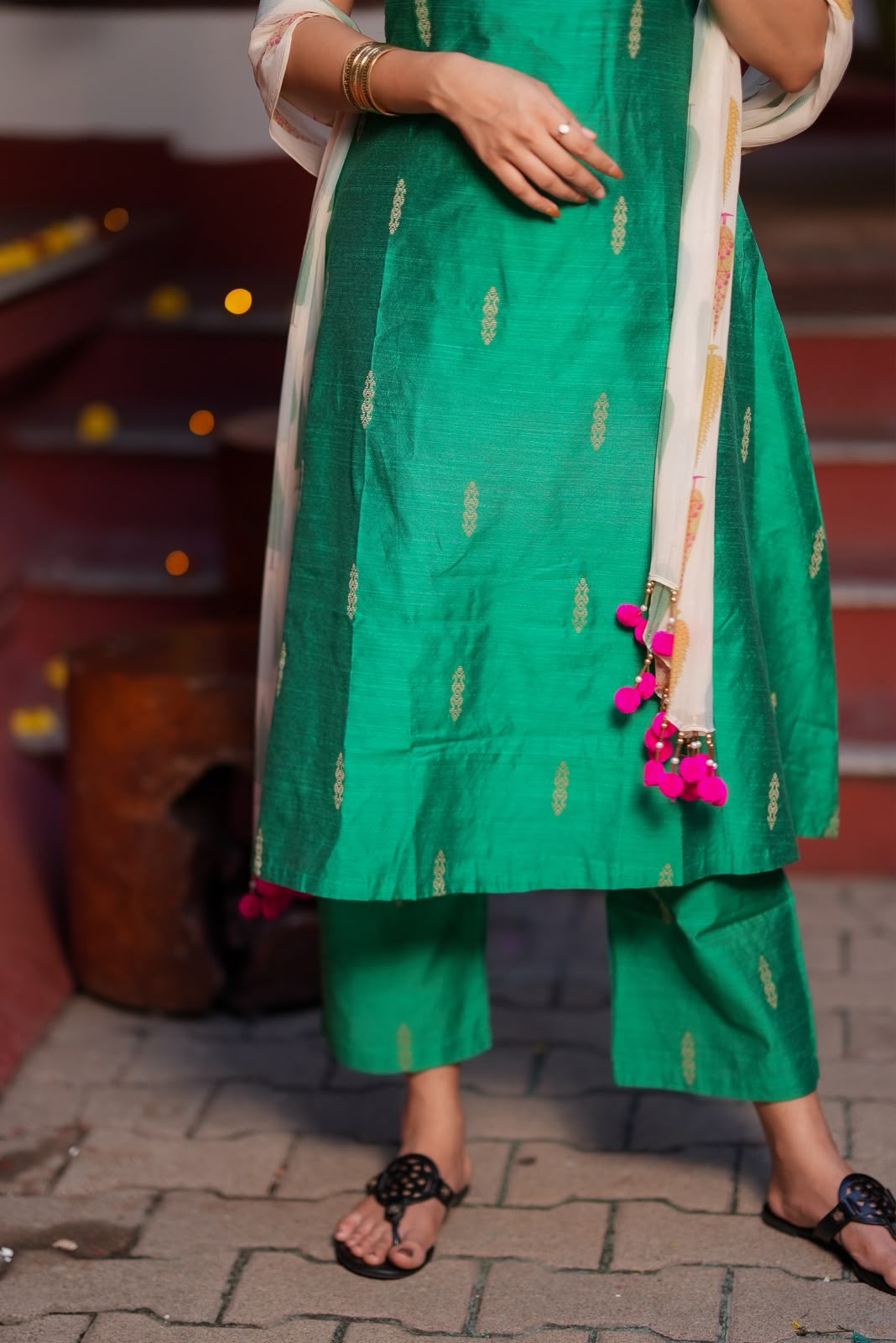 Green paisley zari woven kurti