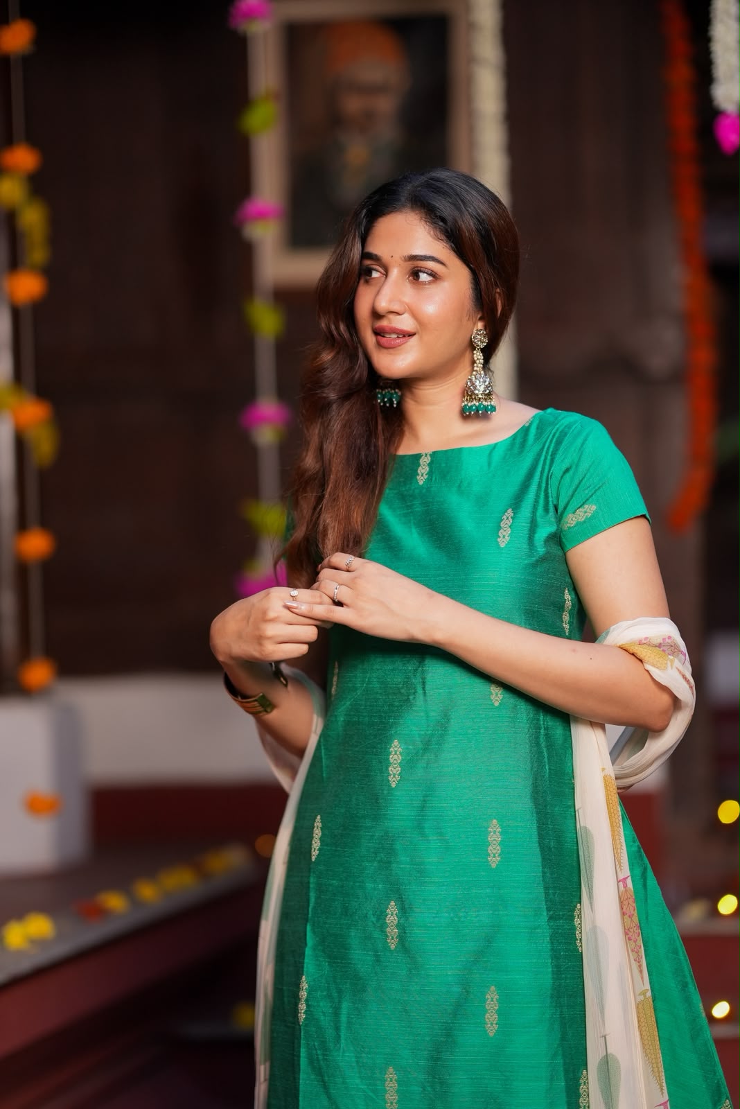 Green paisley zari woven kurti