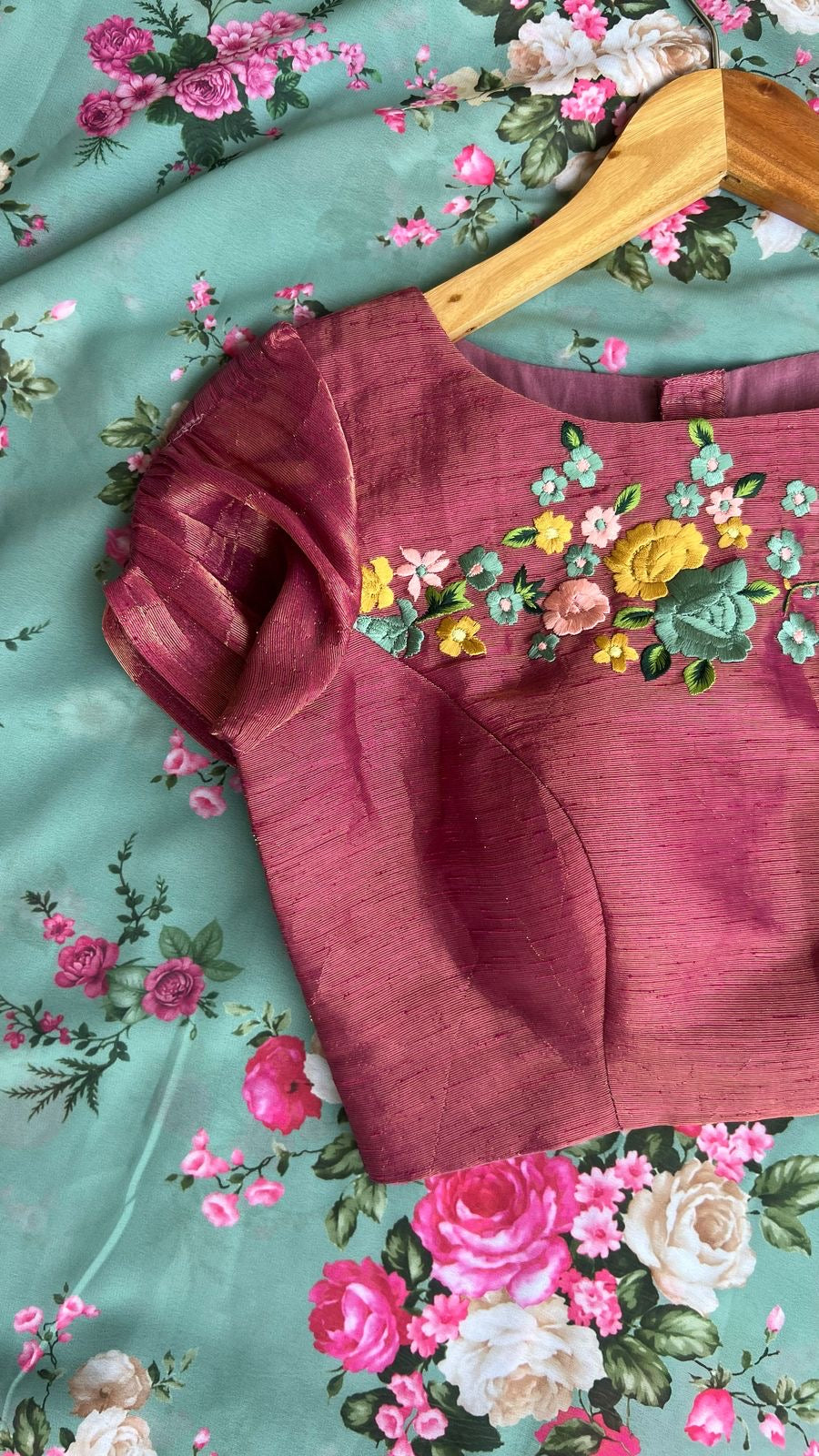 Pink tissue floral embroidery blouse (only blouse)