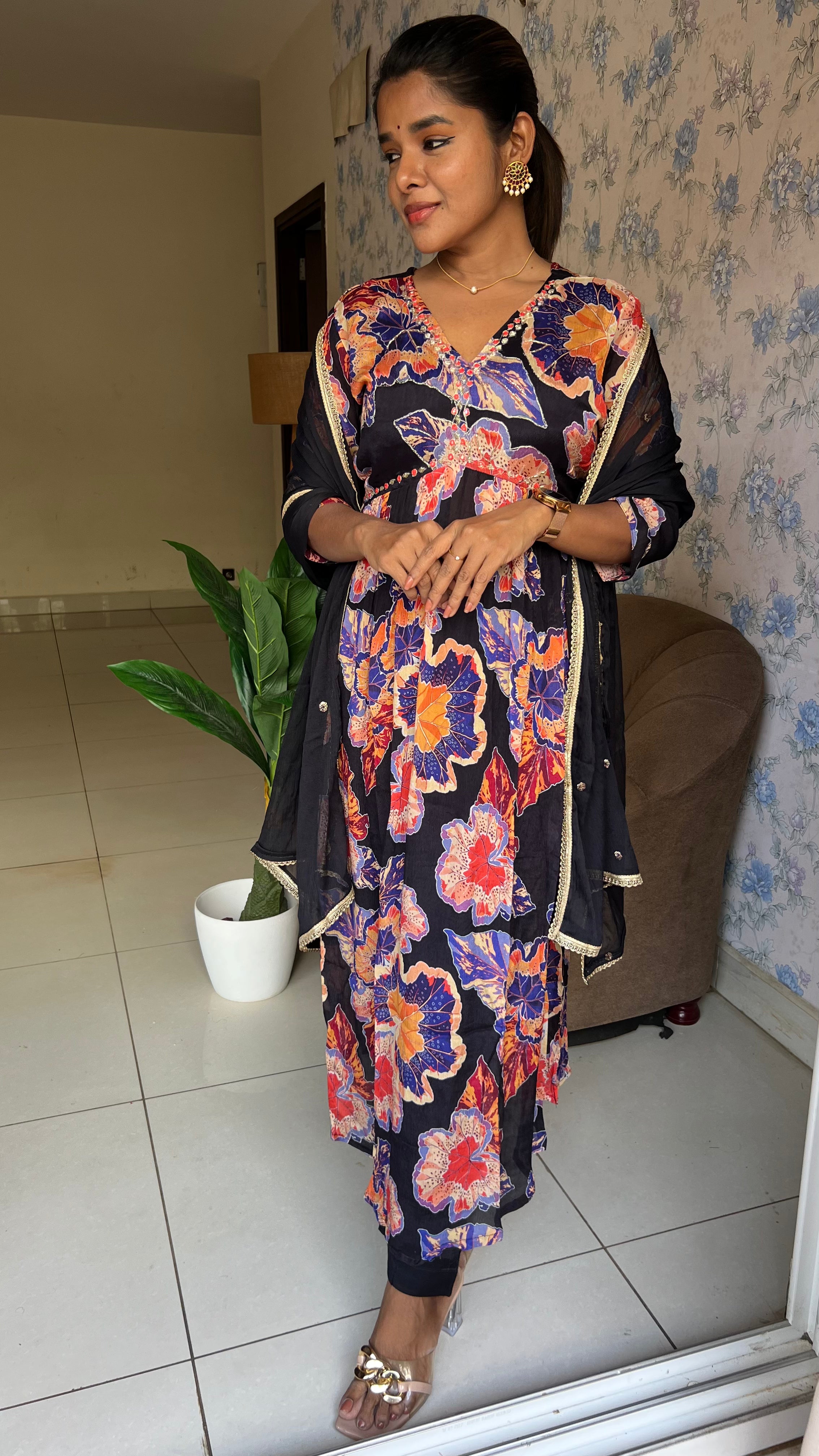 Black floral embroidered 3 piece kurti suit