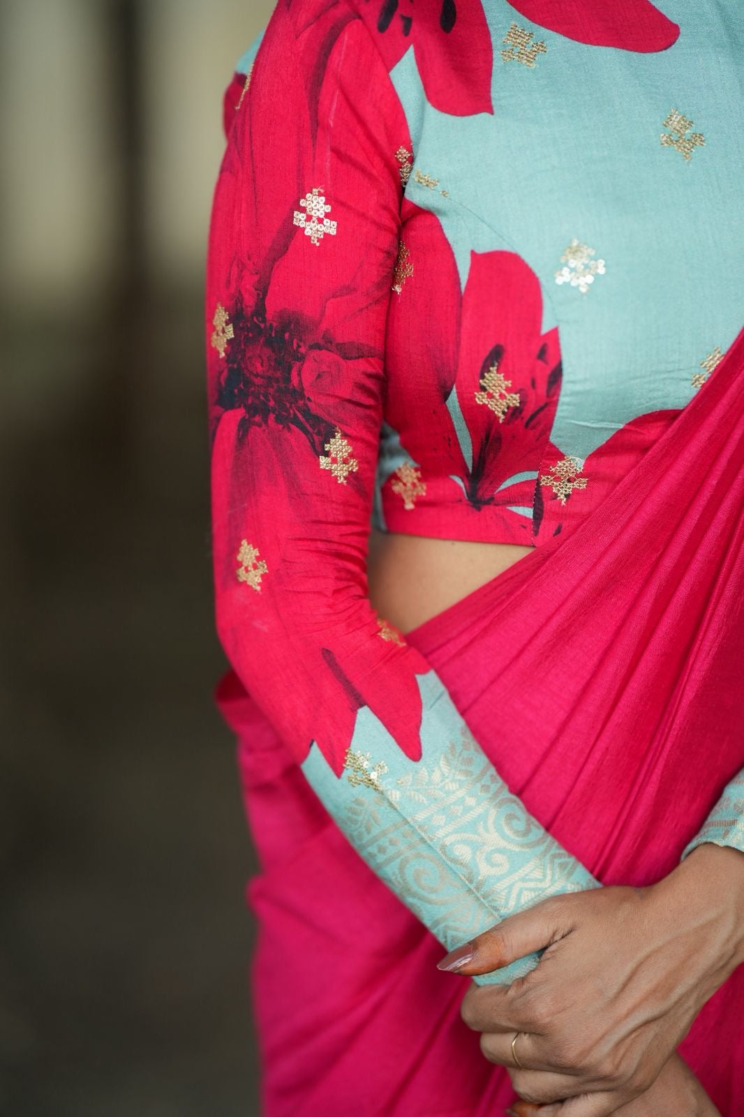 Pink marble silk saree with  embroidery blouseq