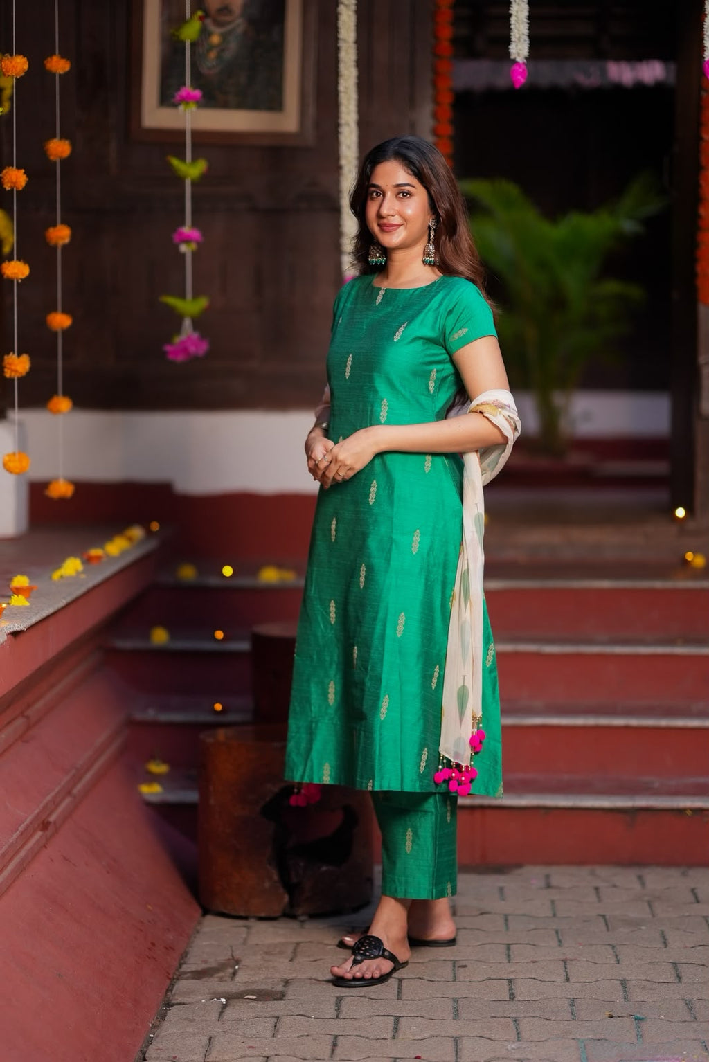 Green paisley zari woven kurti