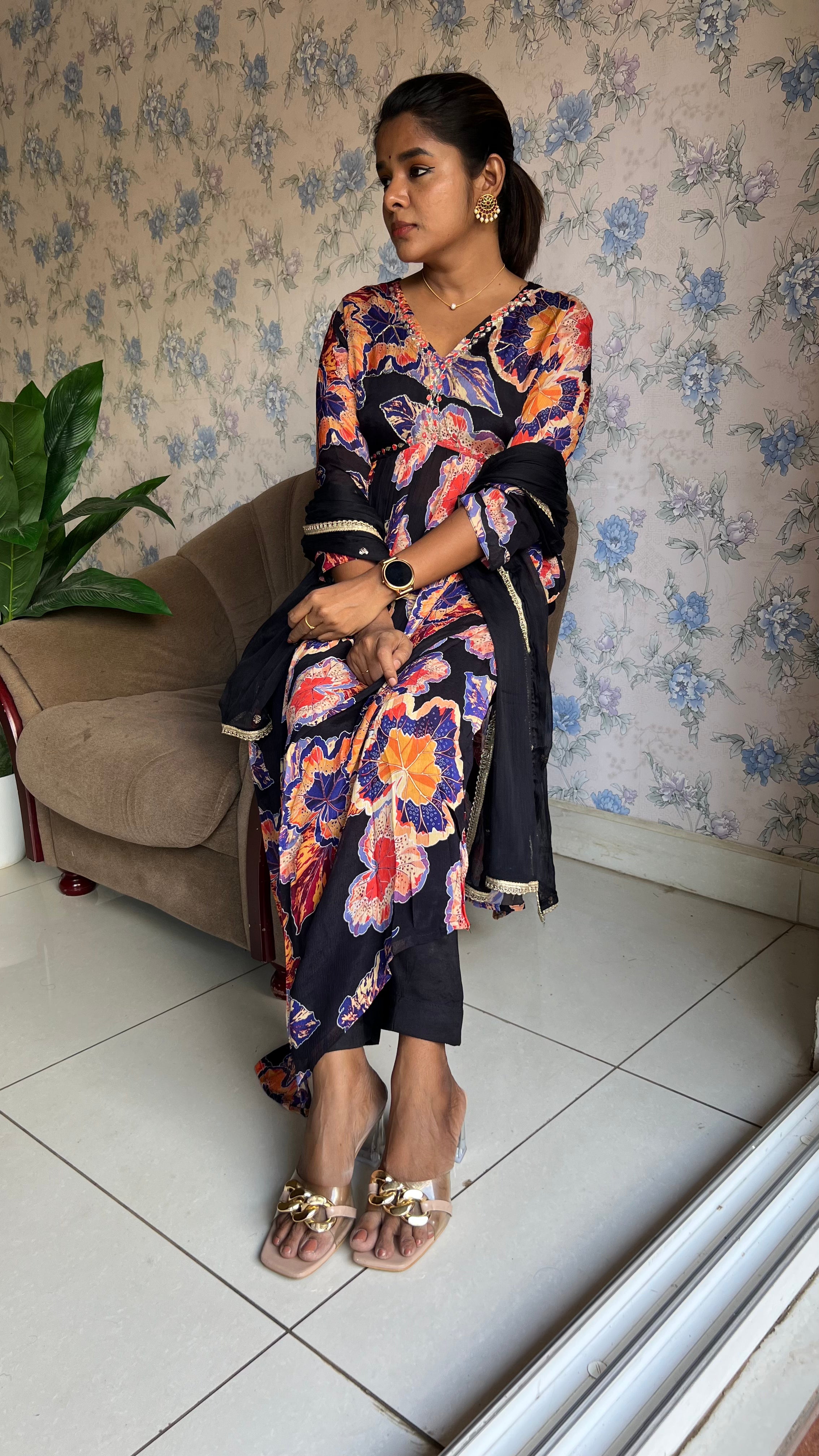 Black floral embroidered 3 piece kurti suit