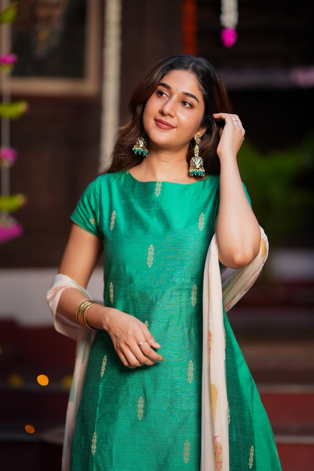 Green paisley zari woven kurti