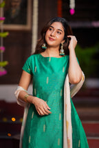 Green paisley zari woven kurti