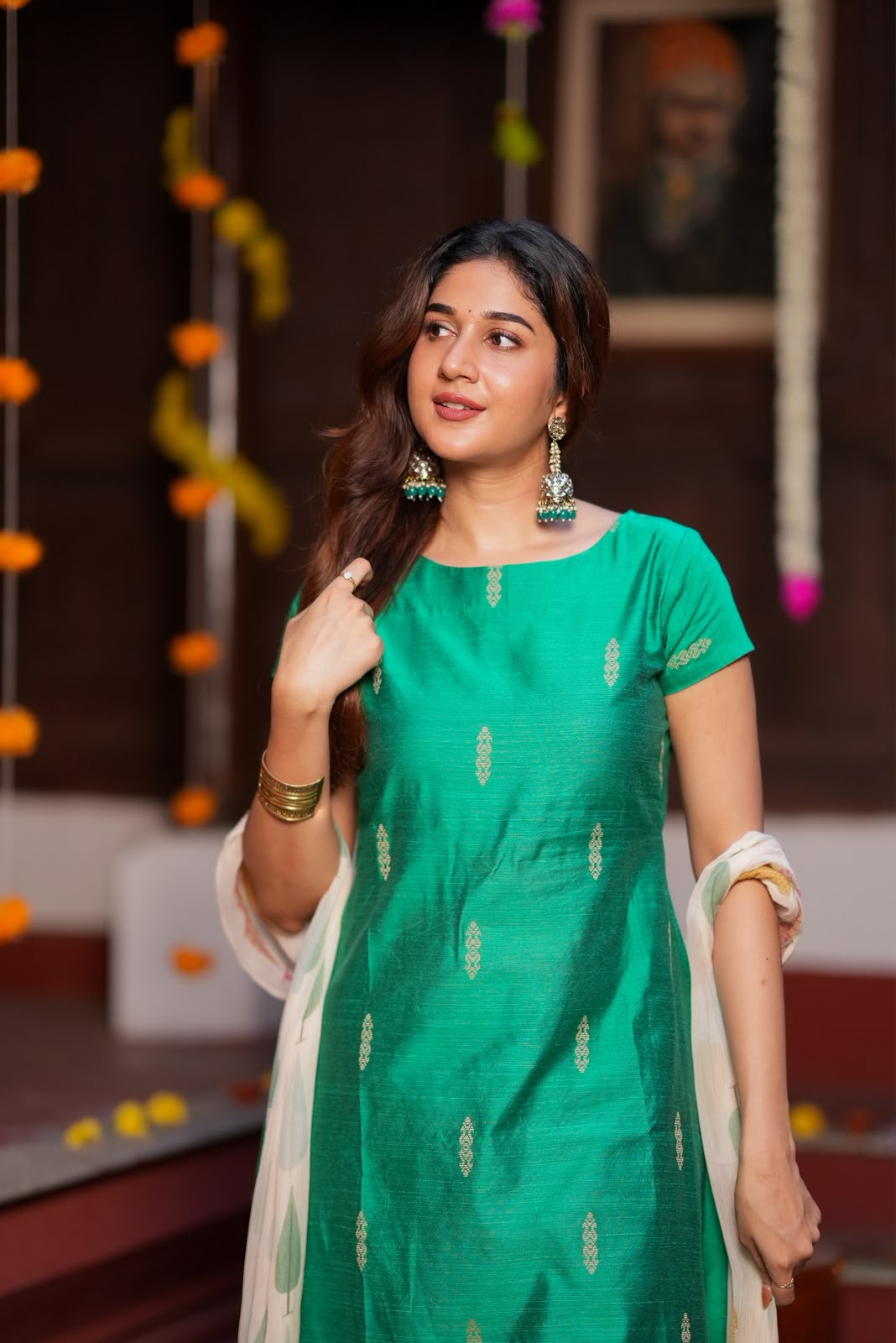 Green paisley zari woven kurti