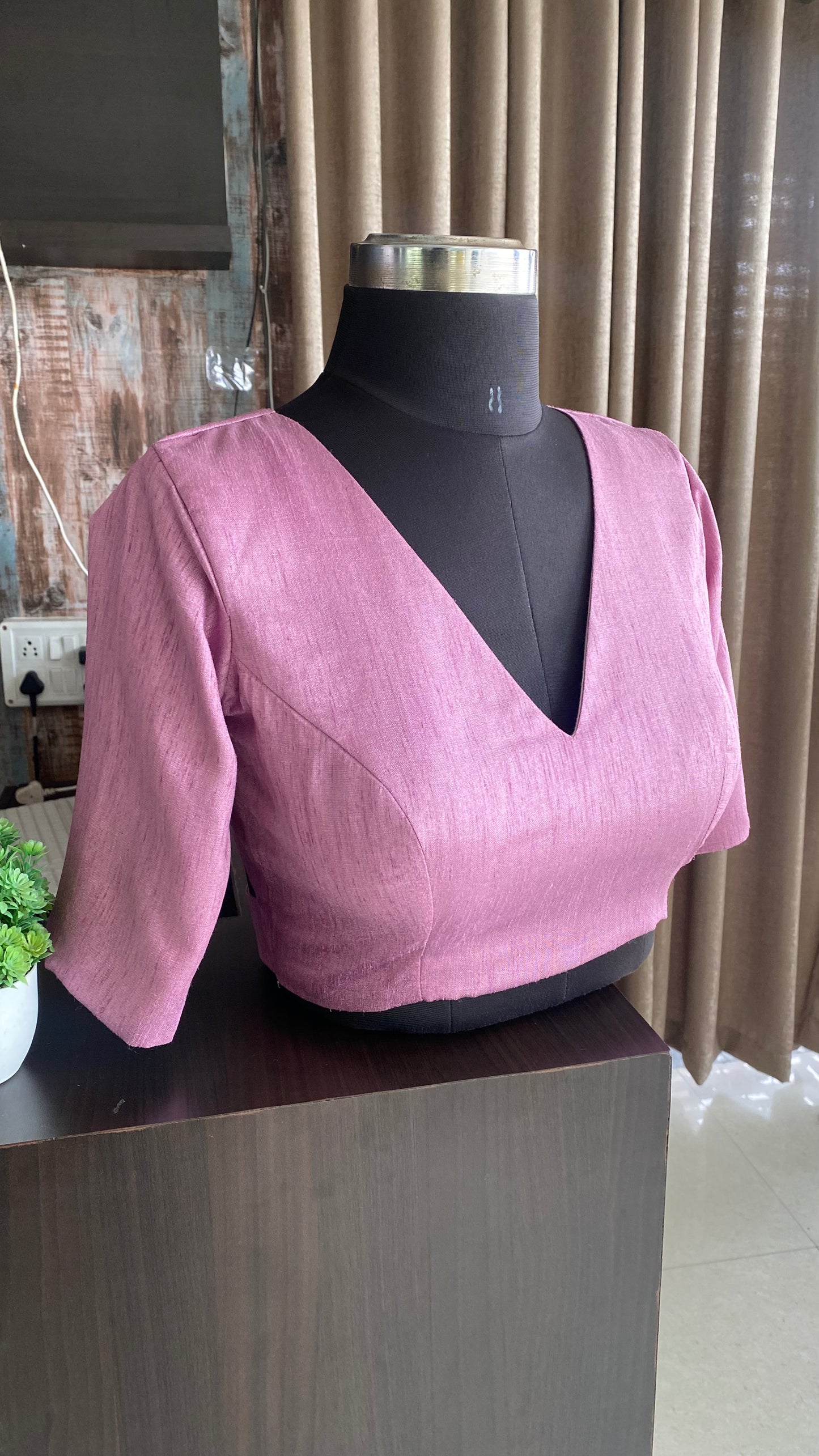 Onion pink silk V neck patterned blouse