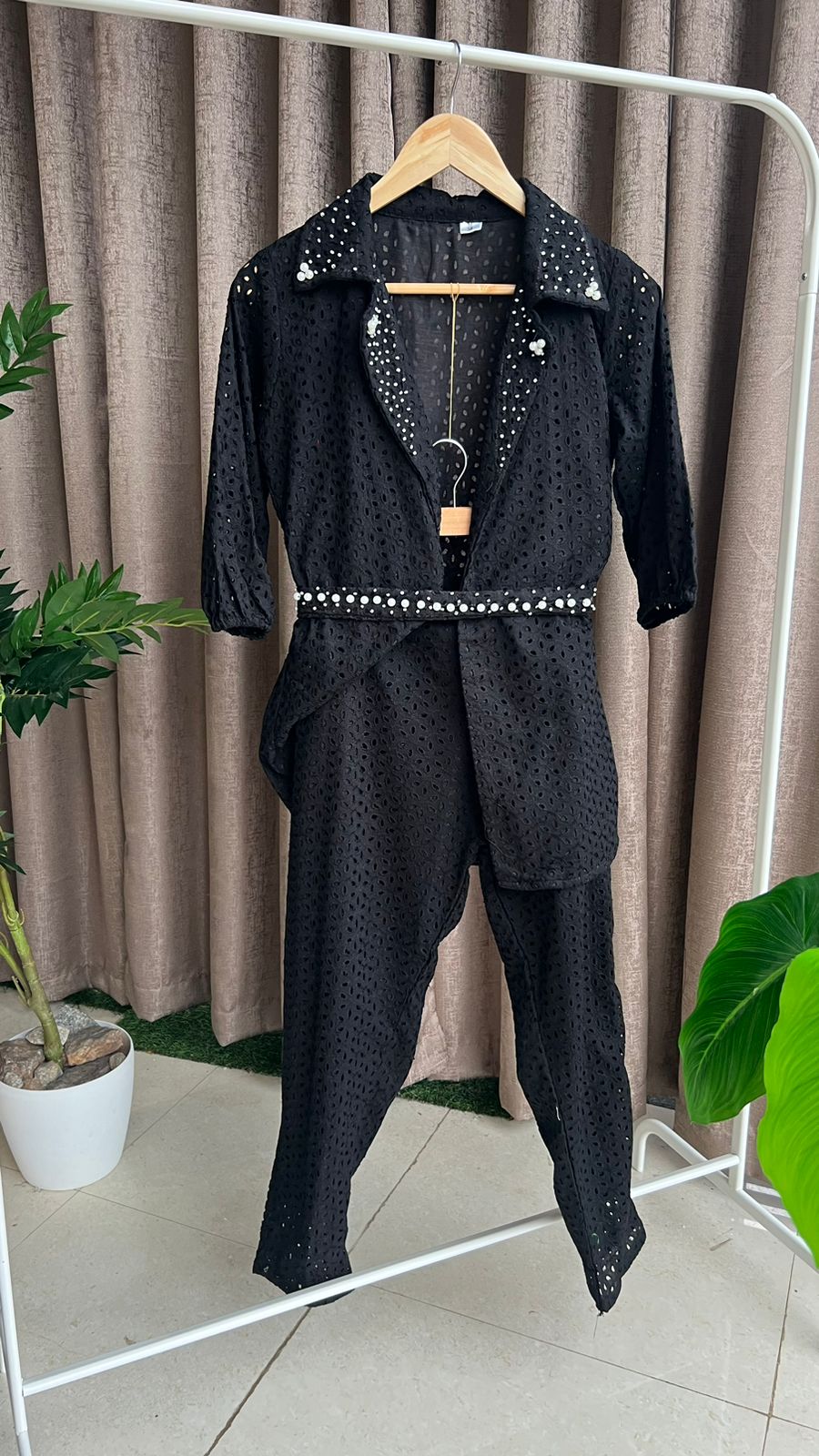 Black pearl worked coord set