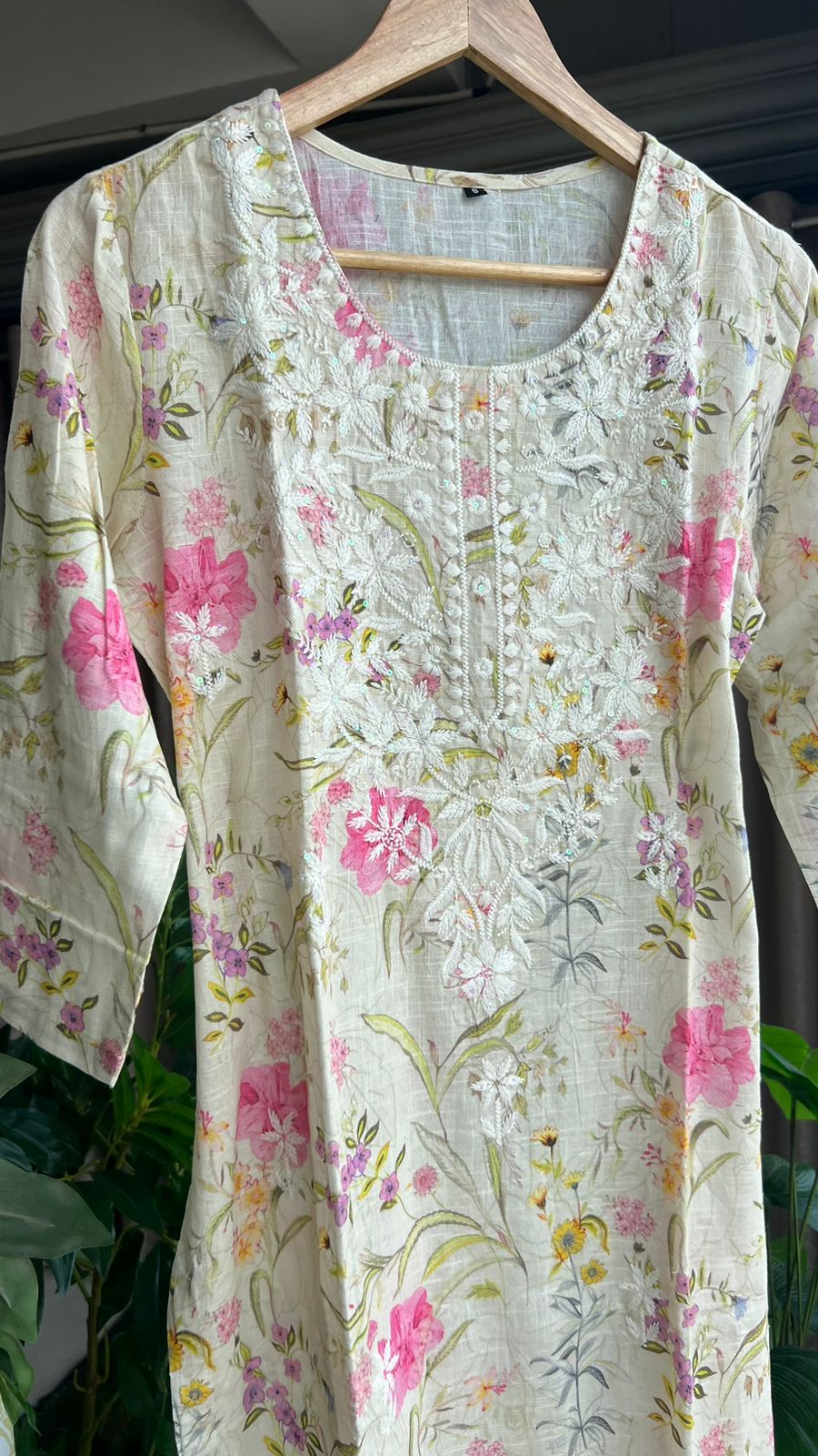 White cotton chicken embroidery 2 piece kurti set