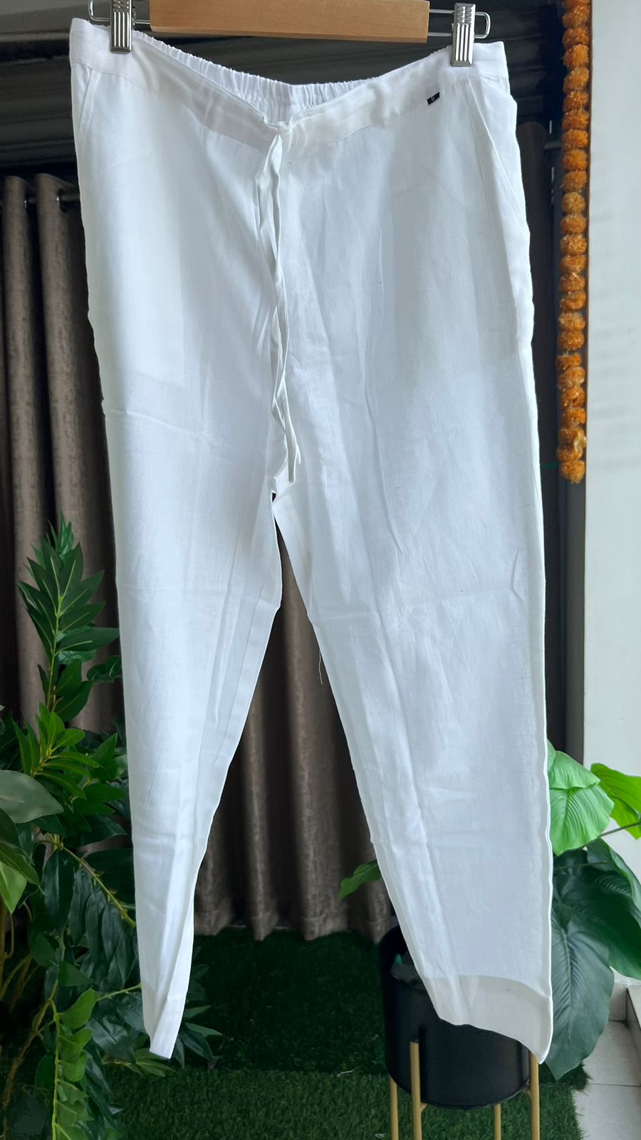 White cotton chicken embroidery 2 piece kurti set