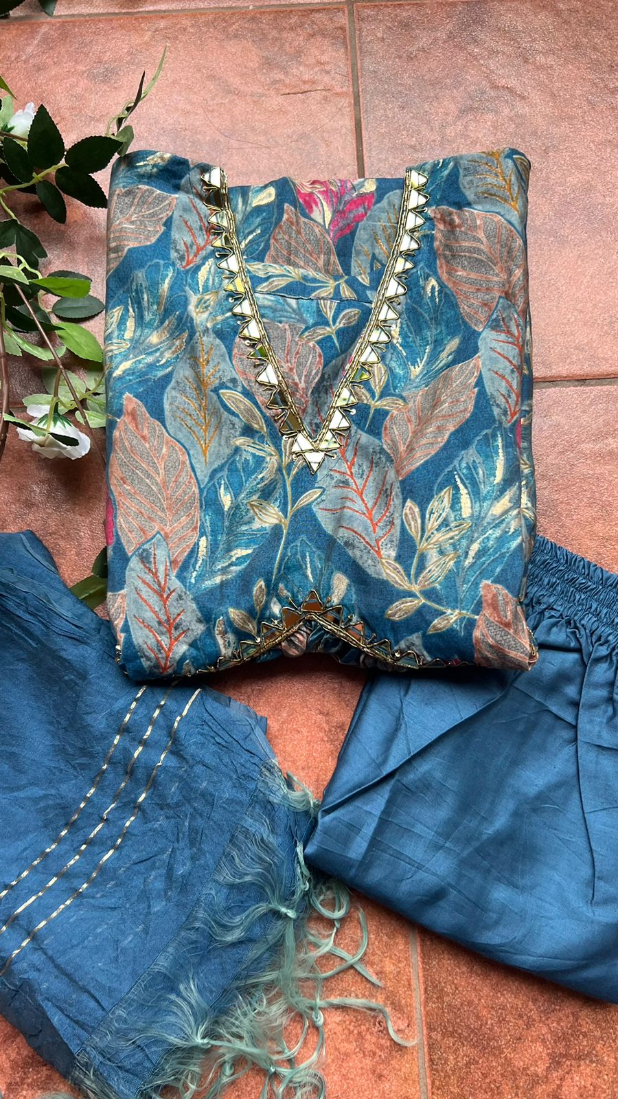Blue silk floral printed 3 piece kurti suit