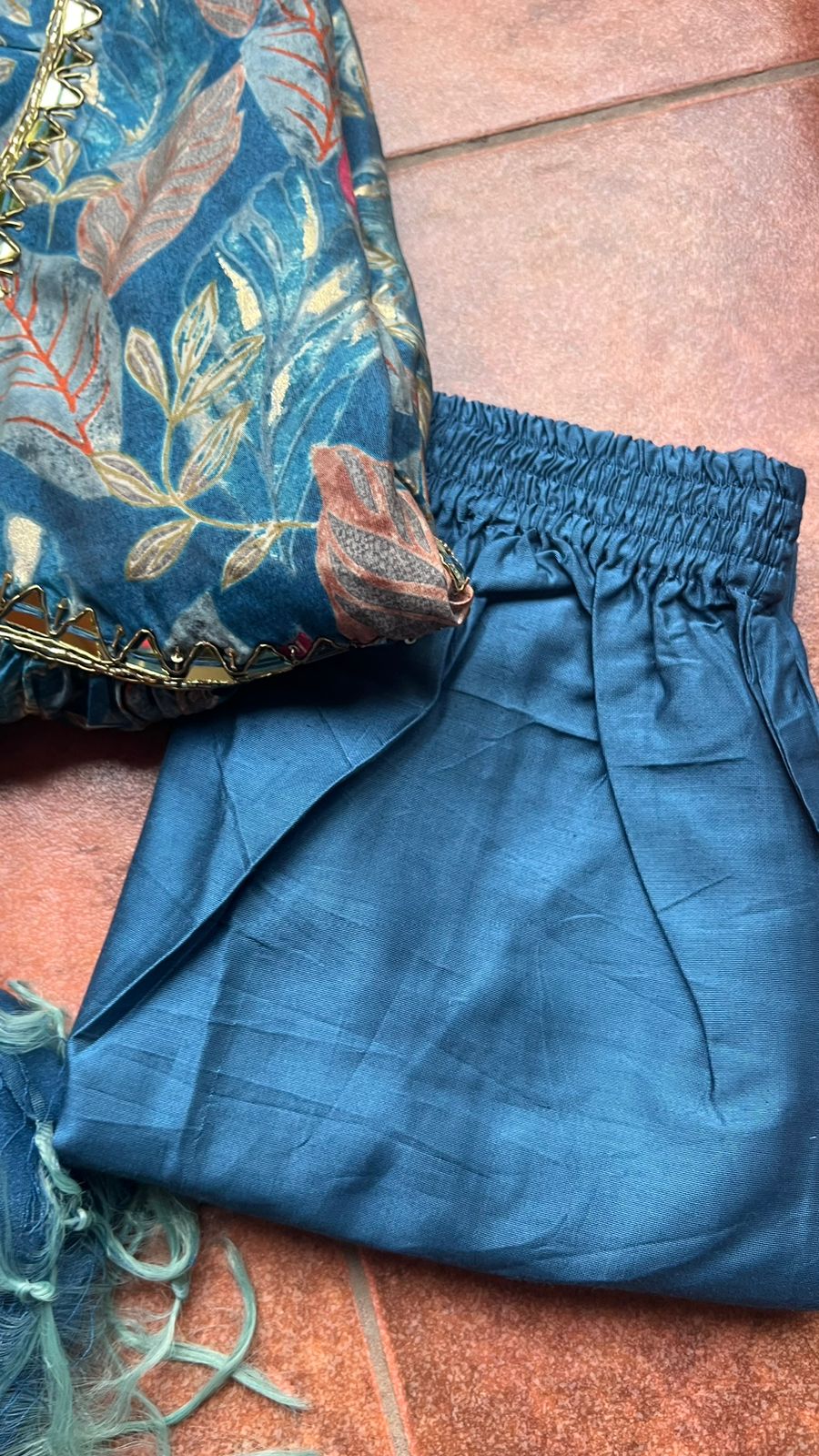 Blue silk floral printed 3 piece kurti suit