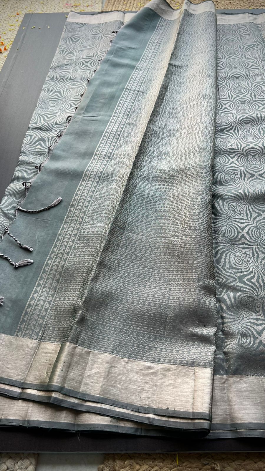 Grey silver kanjivaram silk saree with blouse