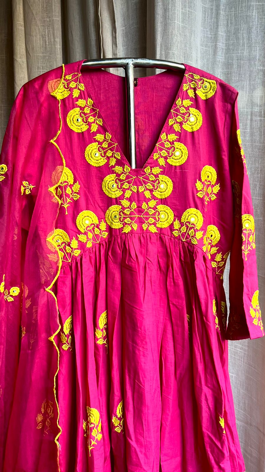 Pink cotton embroidery worked 3 piece kurti suit