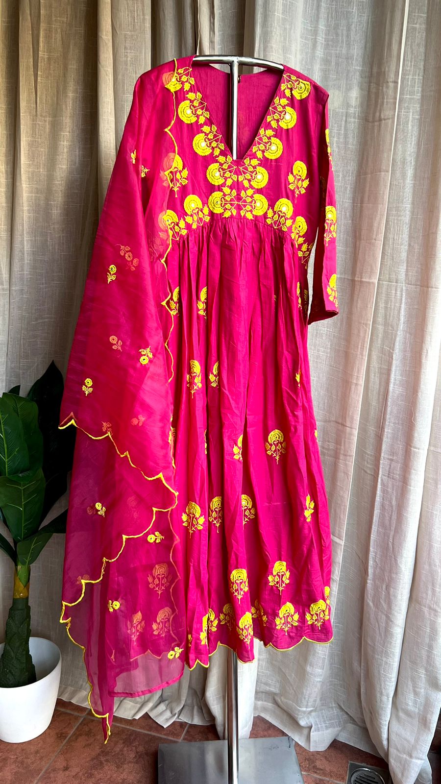 Pink cotton embroidery worked 3 piece kurti suit