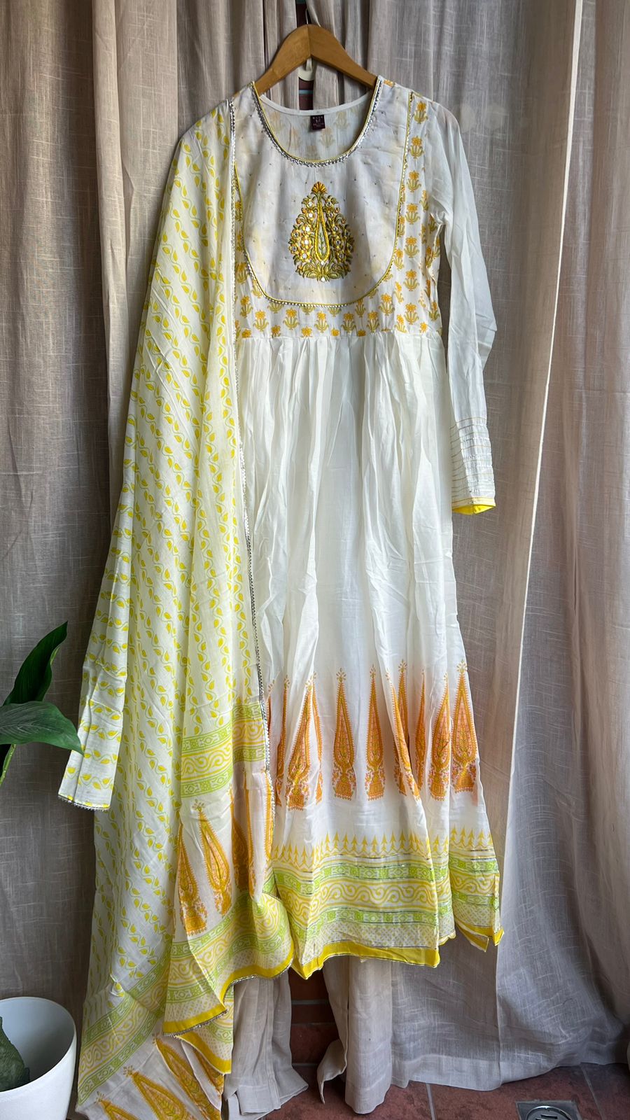 White & yellow cotton embroidery gown