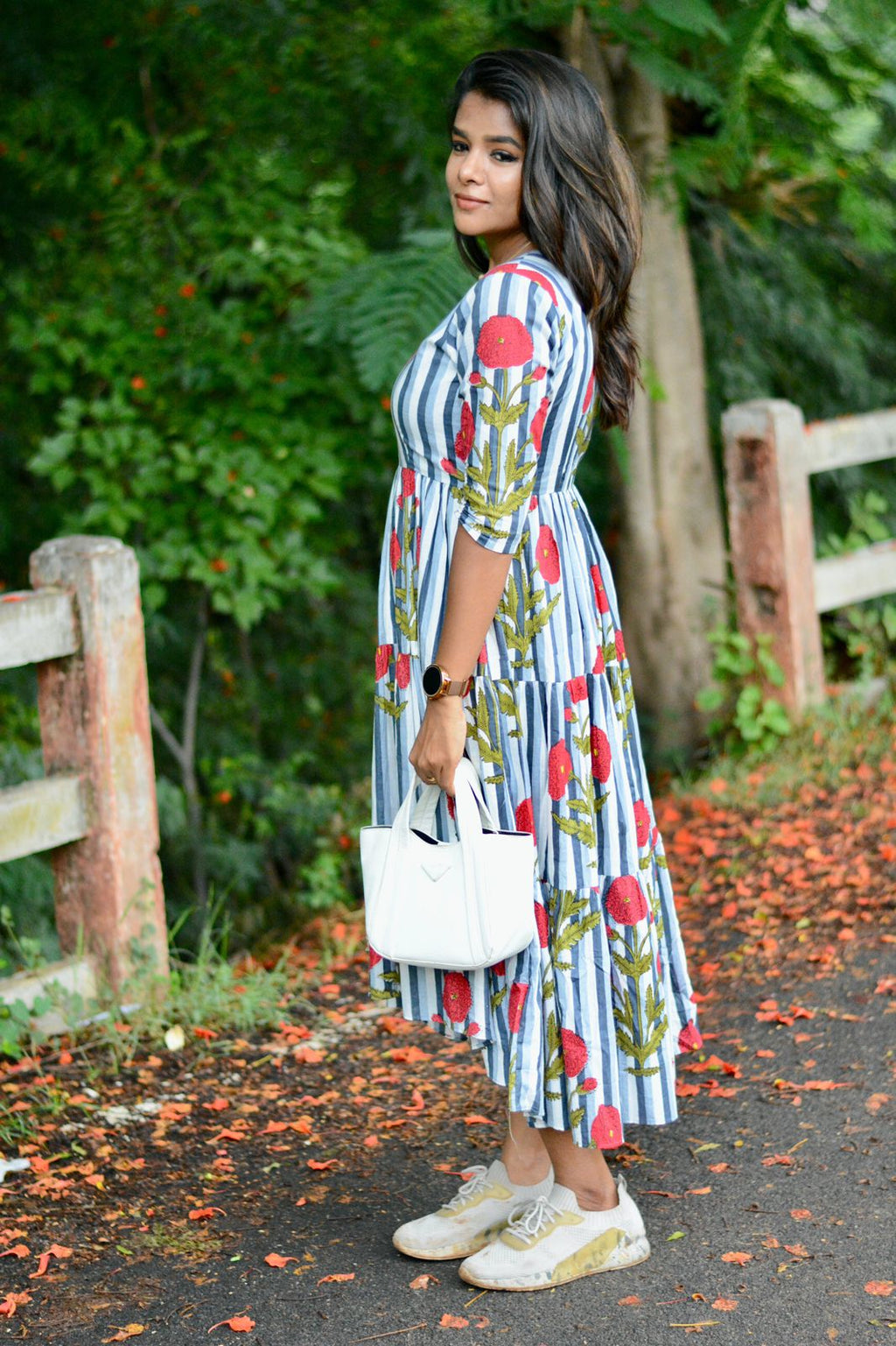 Grey & white floral printed 3 layered cotton kurti top