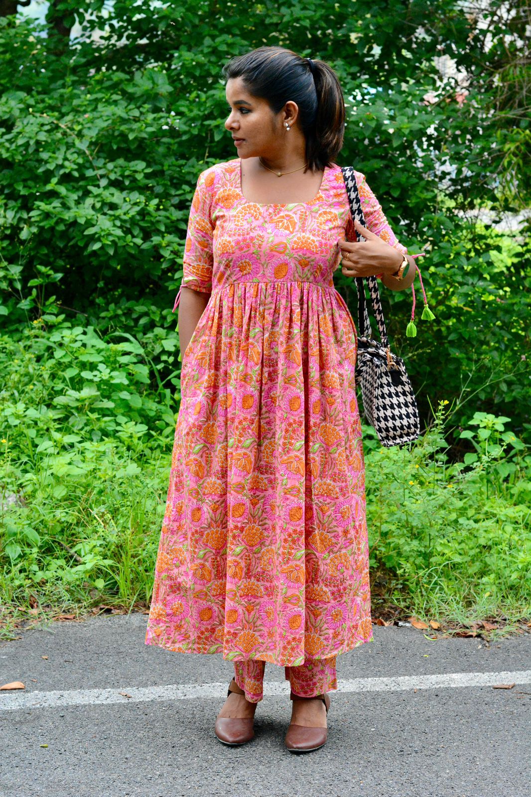 Pink floral printed cotton 2 piece kurti suit