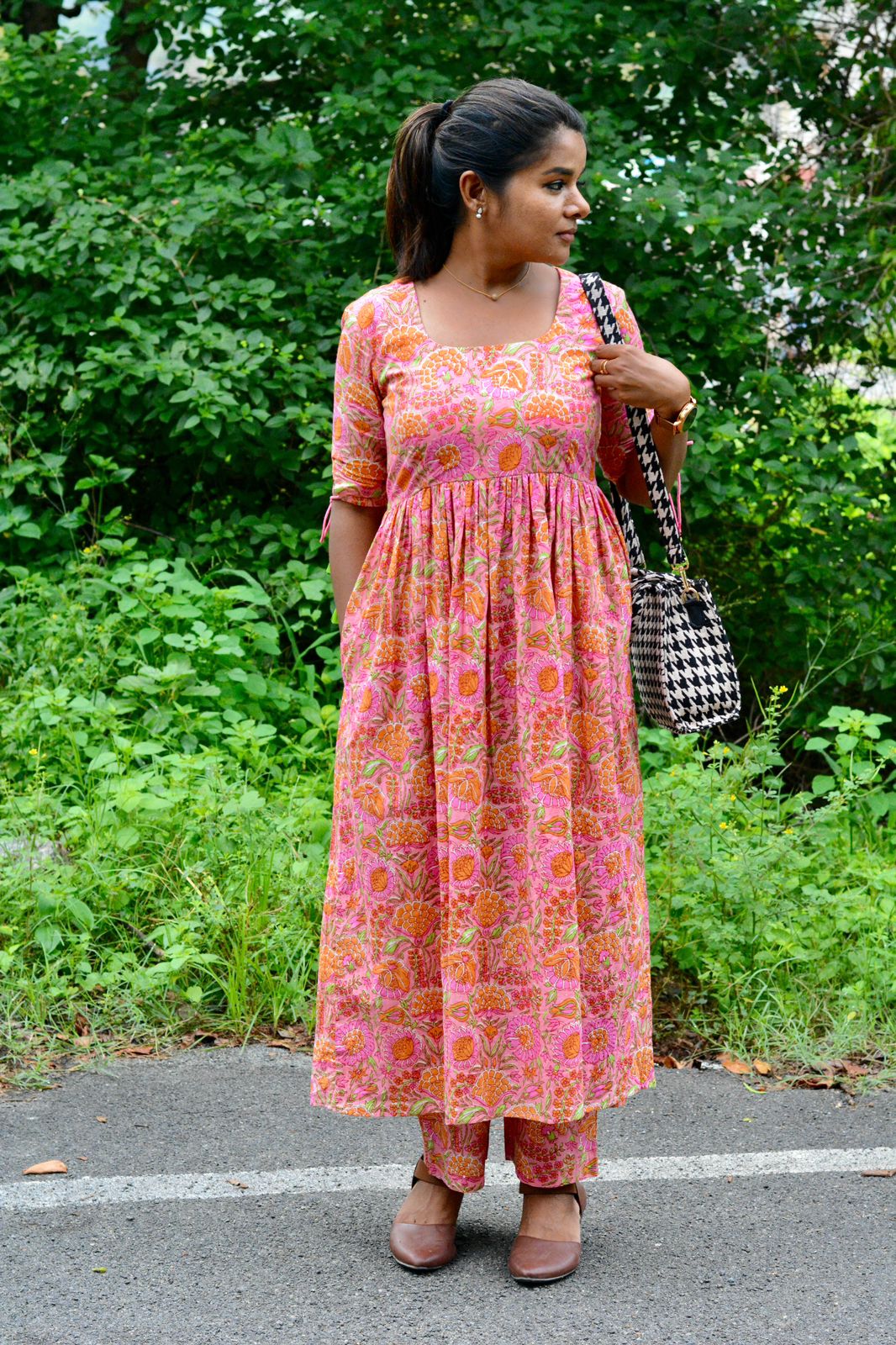Pink floral printed cotton 2 piece kurti suit