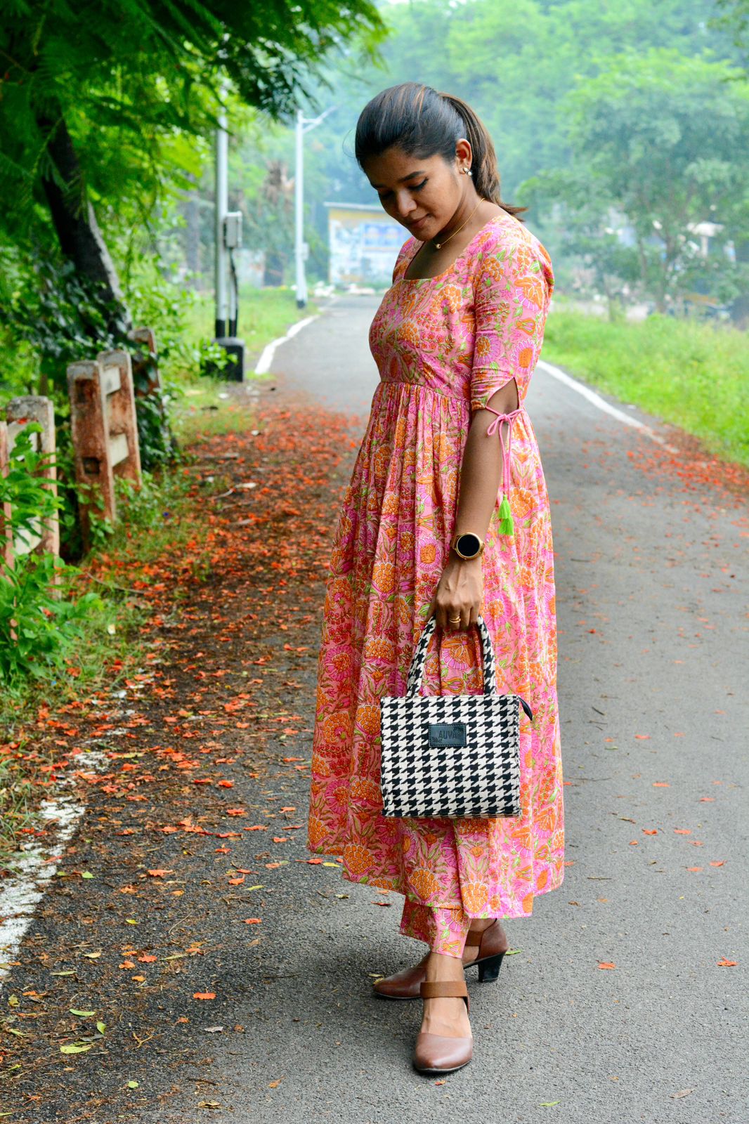 Pink floral printed cotton 2 piece kurti suit