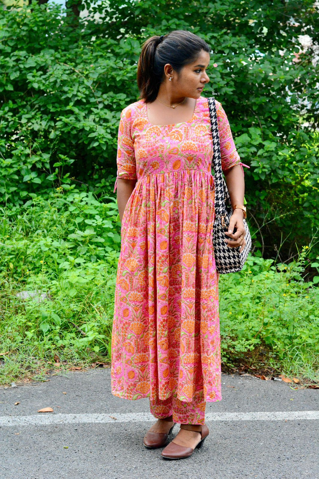 Pink floral printed cotton 2 piece kurti suit