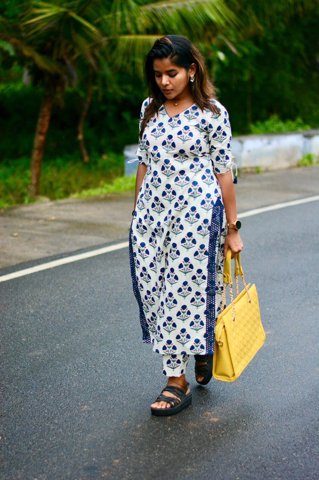 Blue & white floral printed cotton 2 piece kurti suit