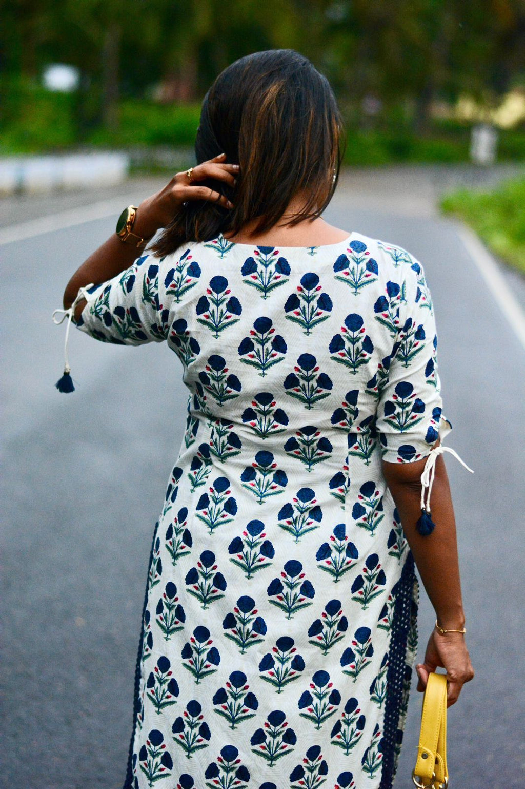 Blue & white floral printed cotton 2 piece kurti suit