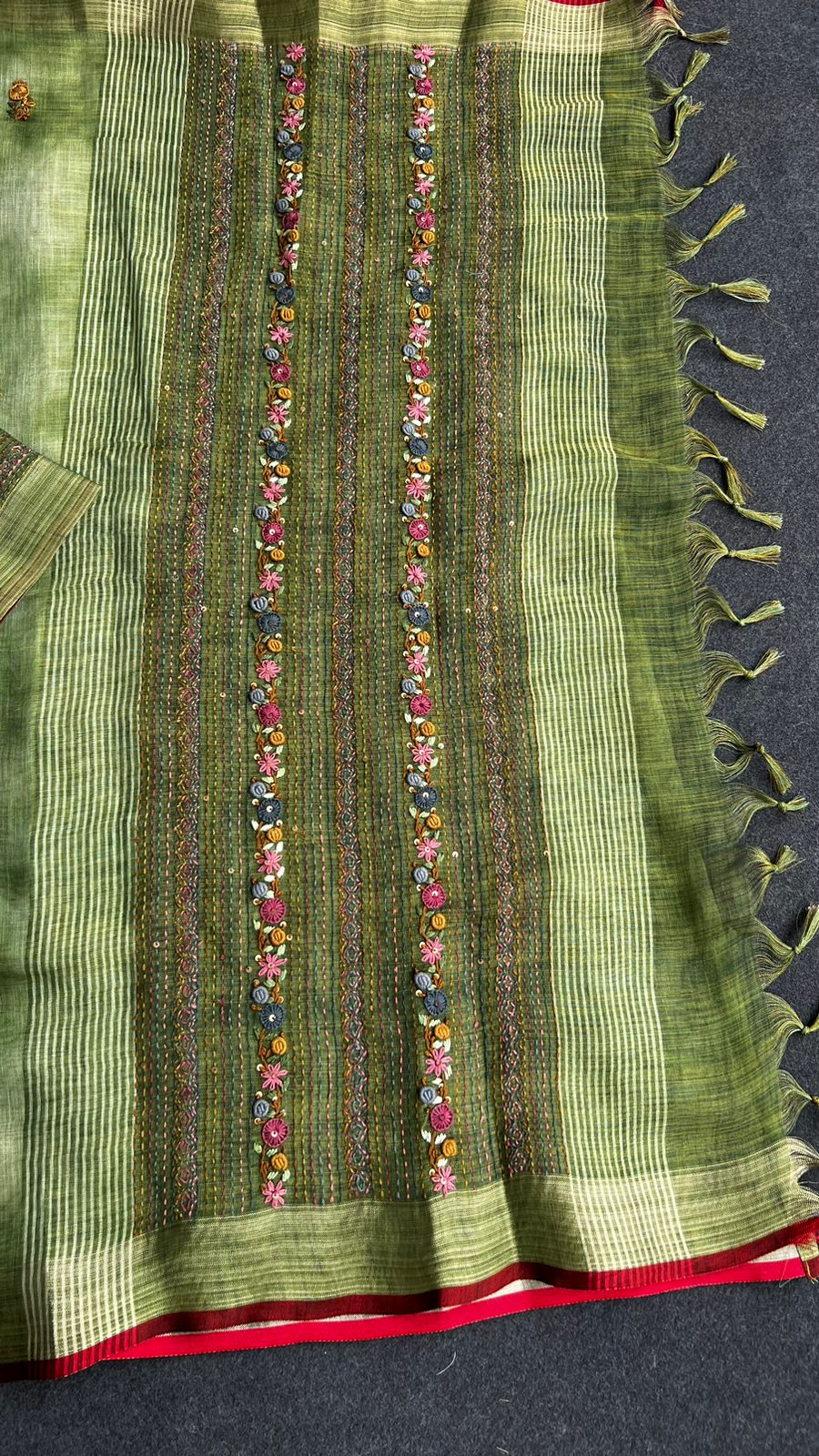 Green linen thread hand worked saree & blouse