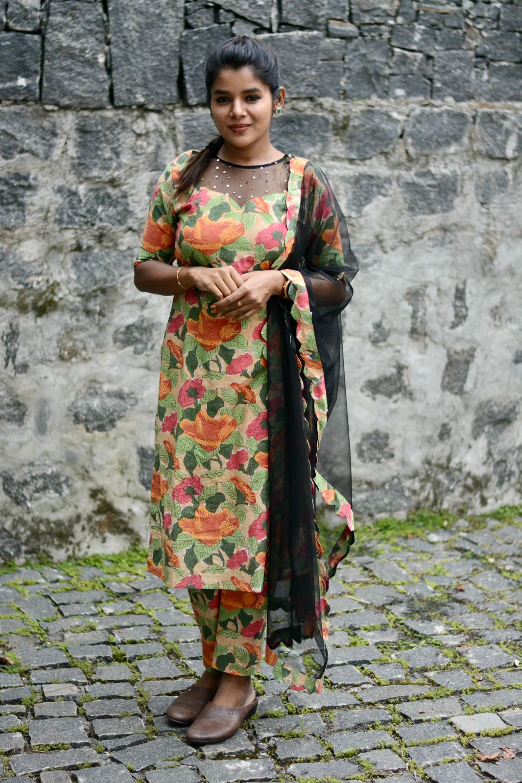 Cream floral printed & netted 3 piece kurti sets