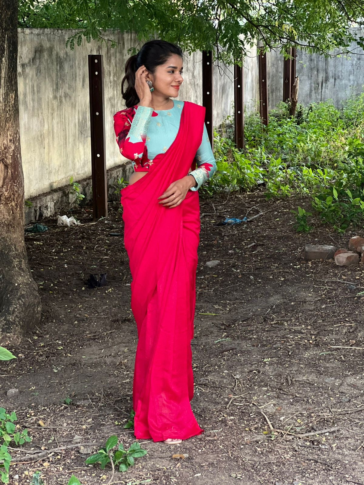 Pink marble silk saree with  embroidery blouseq