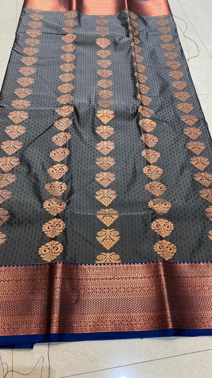Dual shaded grey and blue silk saree with blouse - Threads