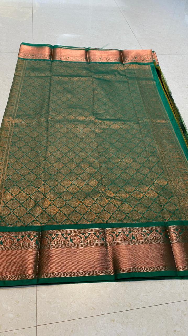Mehandi green semi silk saree with blouse - Threads