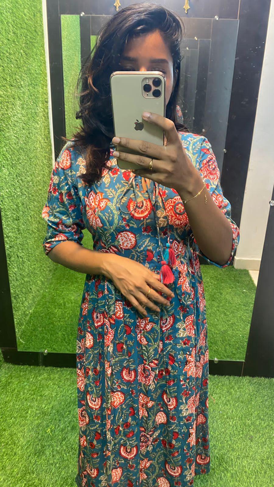 Blue and red Cotton printed kurti top - Threads