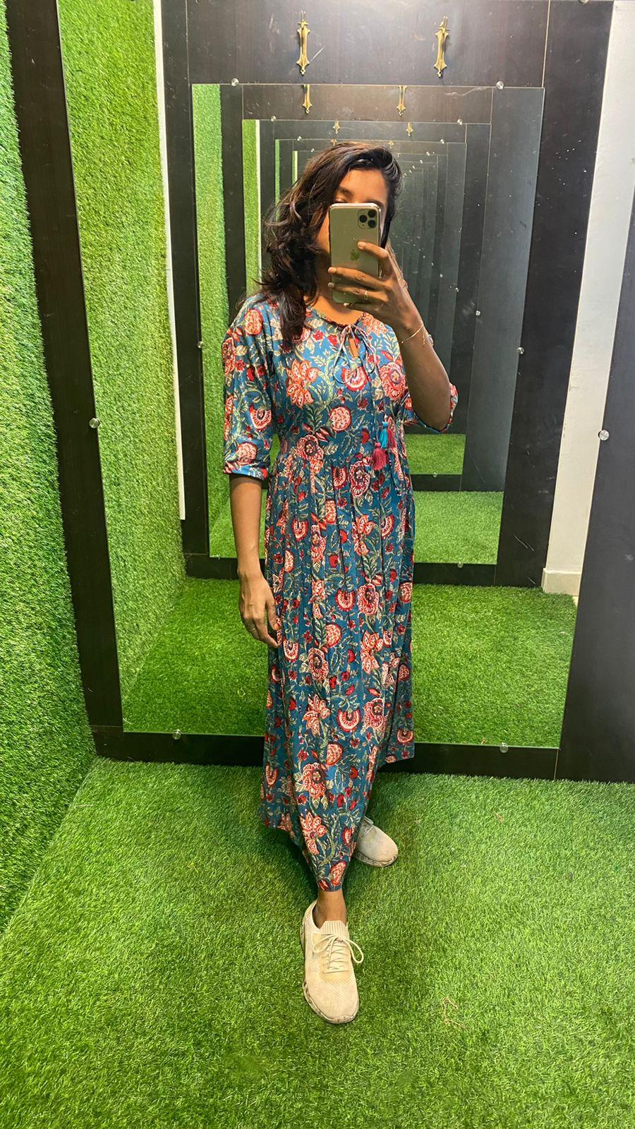 Blue and red Cotton printed kurti top - Threads