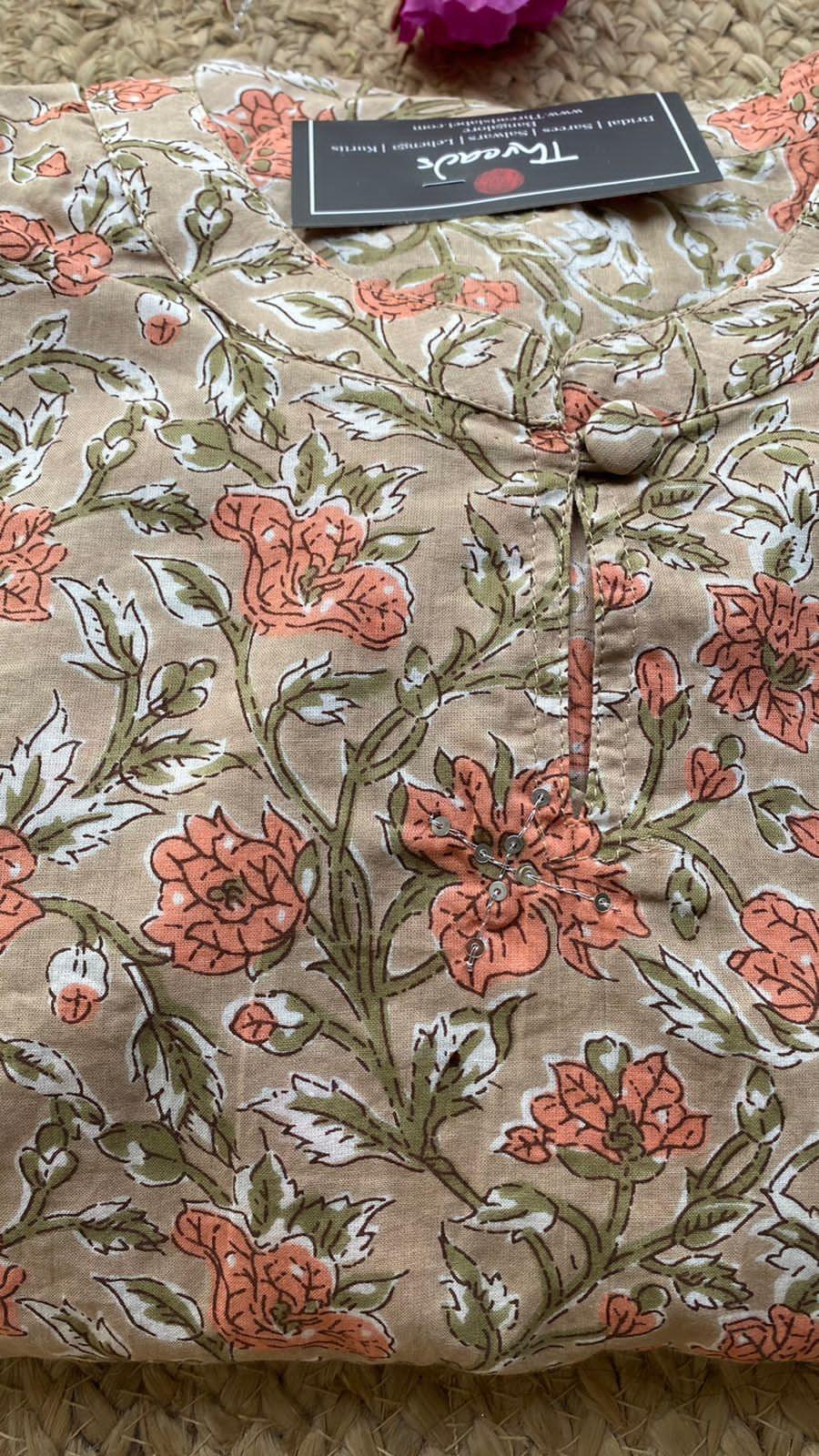 Light grey floral Cotton printed short kurti top - Threads