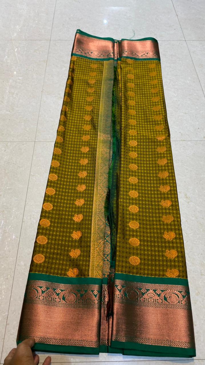Mehandi green semi silk saree with blouse - Threads