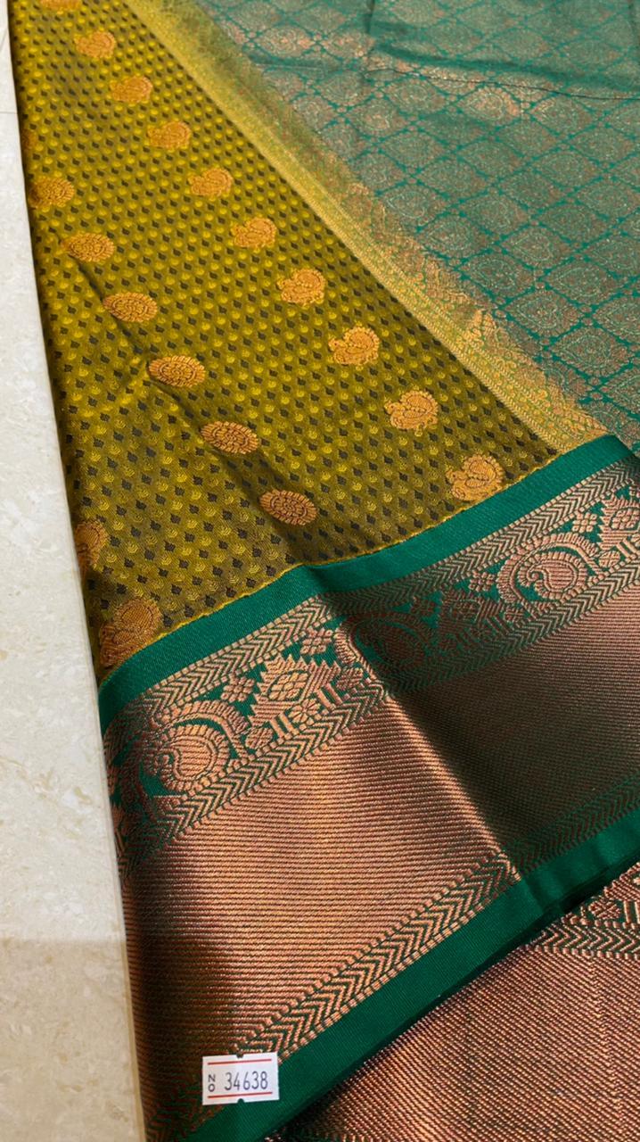 Mehandi green semi silk saree with blouse - Threads