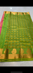 Pink and parrot green silk saree with blouse - Threads